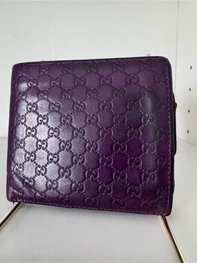 Authentic Gucci Microguccissima Bifold Wallet